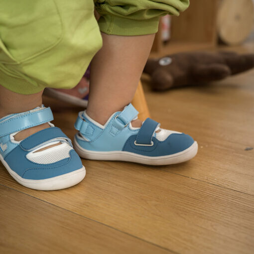 children's sandals, barefoot, littlebluelamb